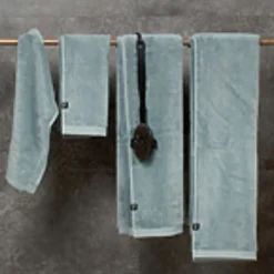 HANDDUK MAXIME POETRY - 100x150 CM